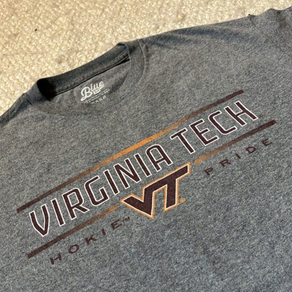 🏈 VIRGINIA TECH HOKIES SIZE MEDIUM GREY TEE SHIRT